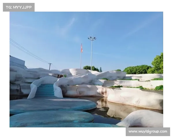 嘉年华1.7米冰墙装置成网红打卡地 玩家cosplay英雄清凉互动体验